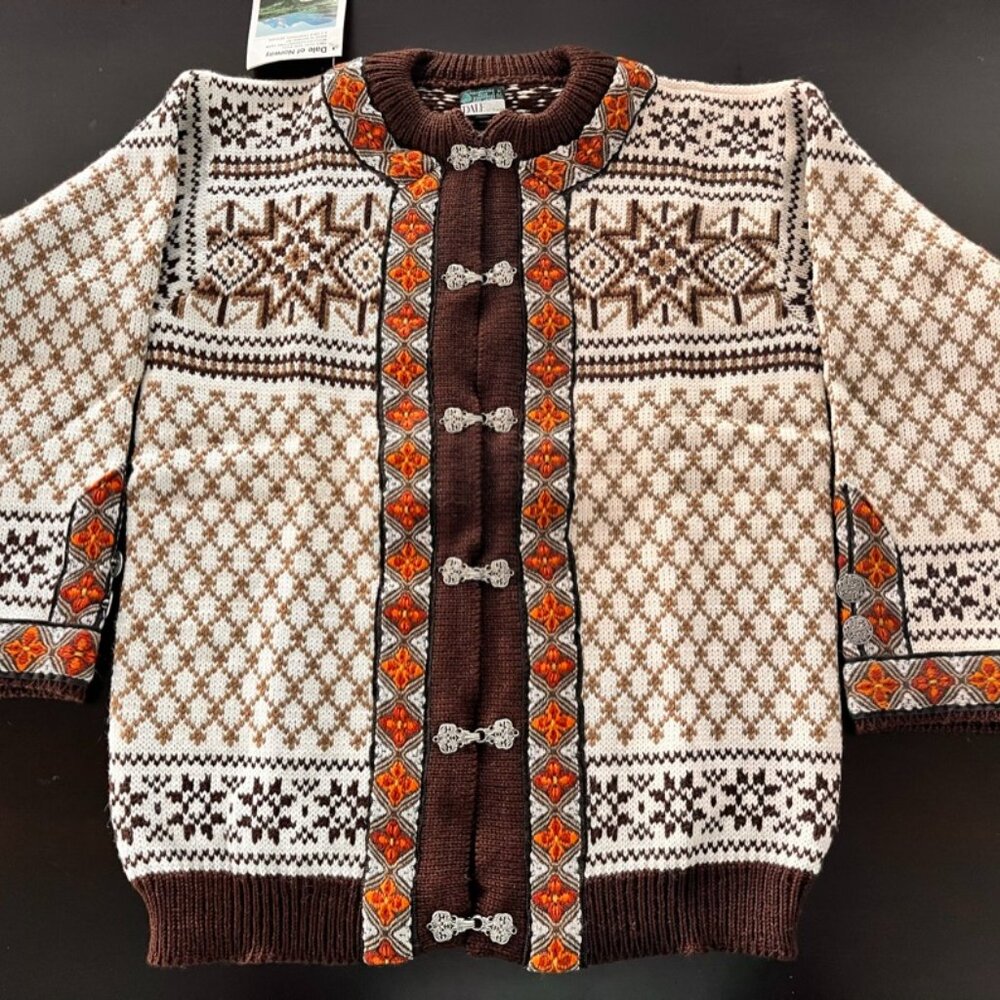 BNWT Dale of Norway sweater